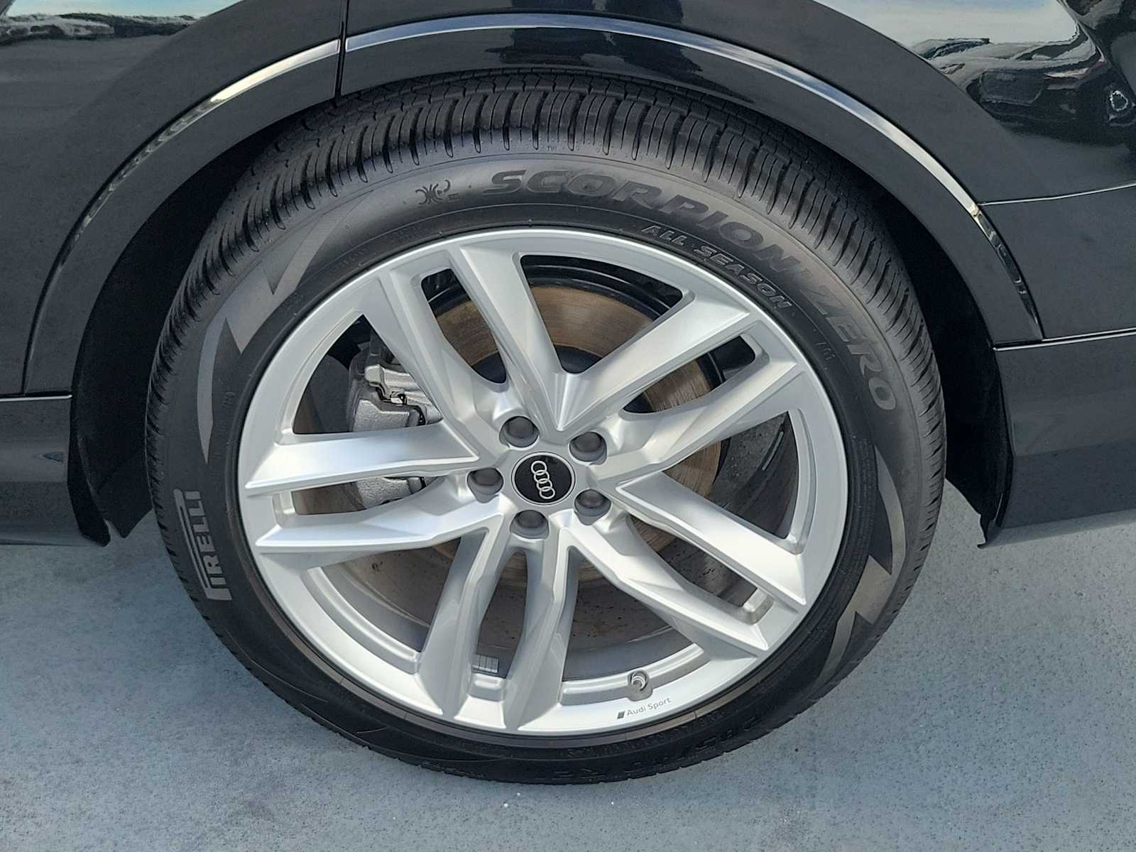 Thumbnail: 2025 Audi Q7 - 12