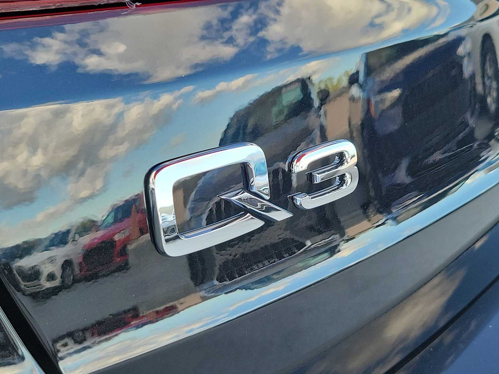 Thumbnail: 2025 Audi Q3 - 10