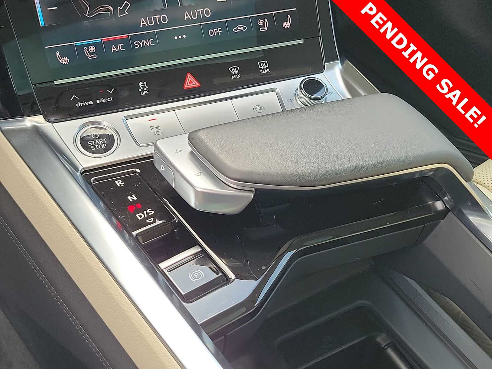 Thumbnail: 2024 Audi Q8 e-tron - 24