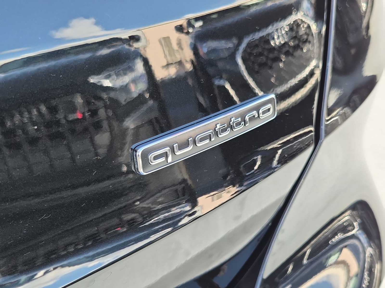 Thumbnail: 2025 Audi Q3 - 11