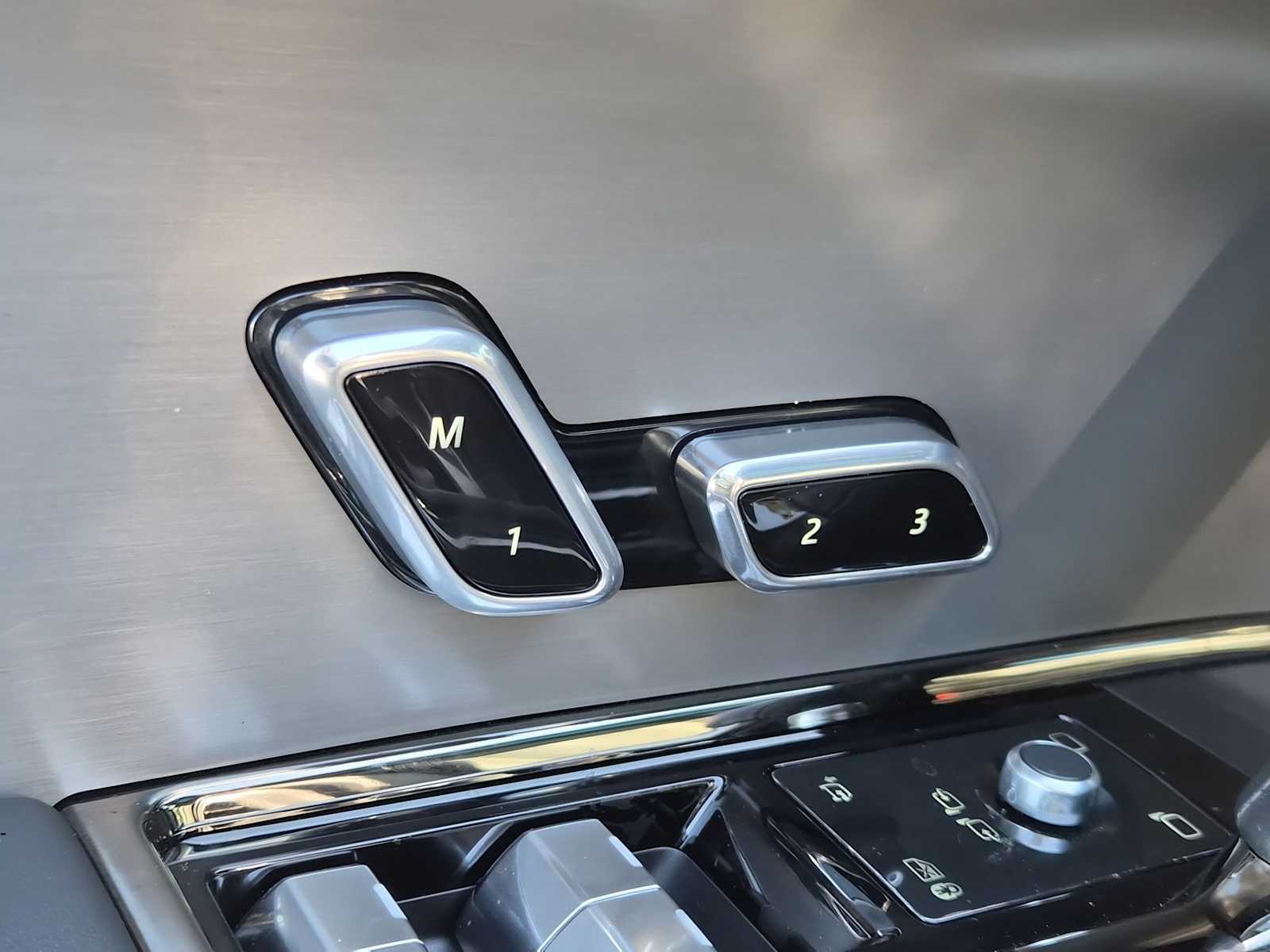 Thumbnail: 2024 Land Rover Range Rover Sport - 16