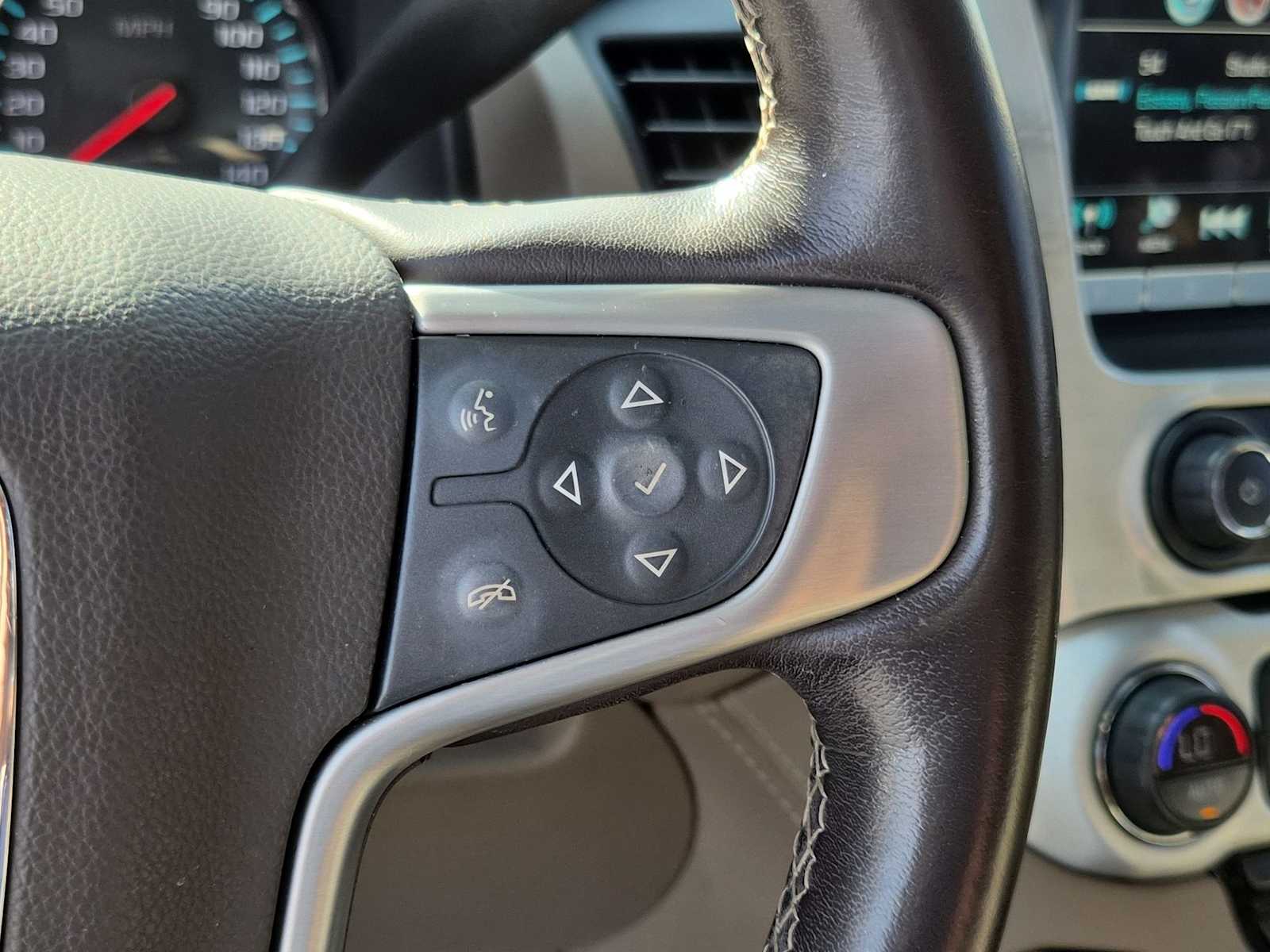 Thumbnail: 2019 GMC Yukon XL - 22