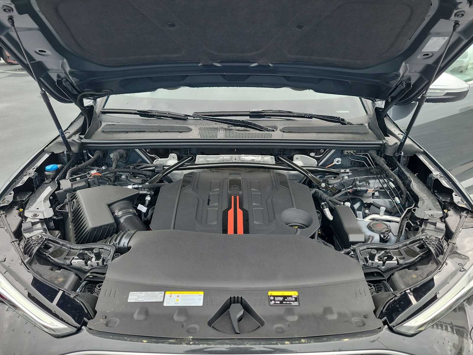 Thumbnail: 2026 Audi SQ5 - 13