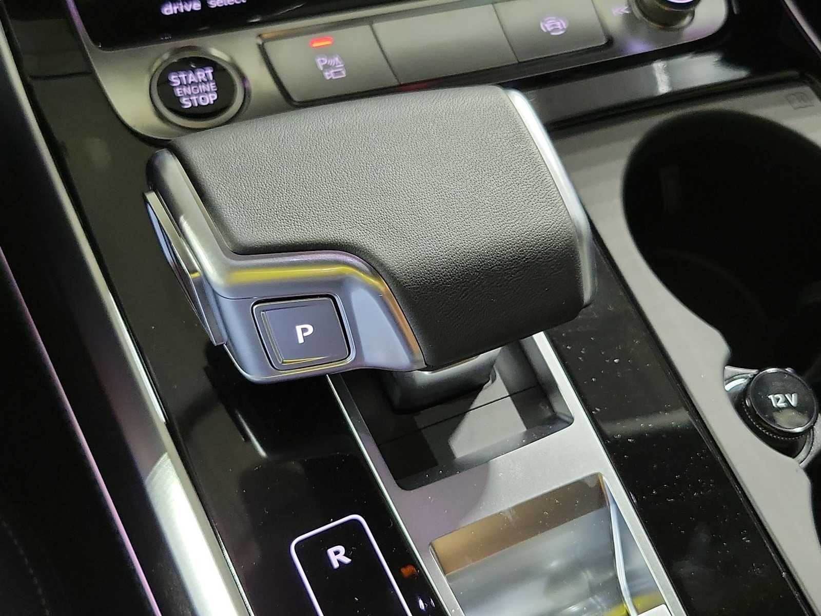 Thumbnail: 2026 Audi Q8 - 27
