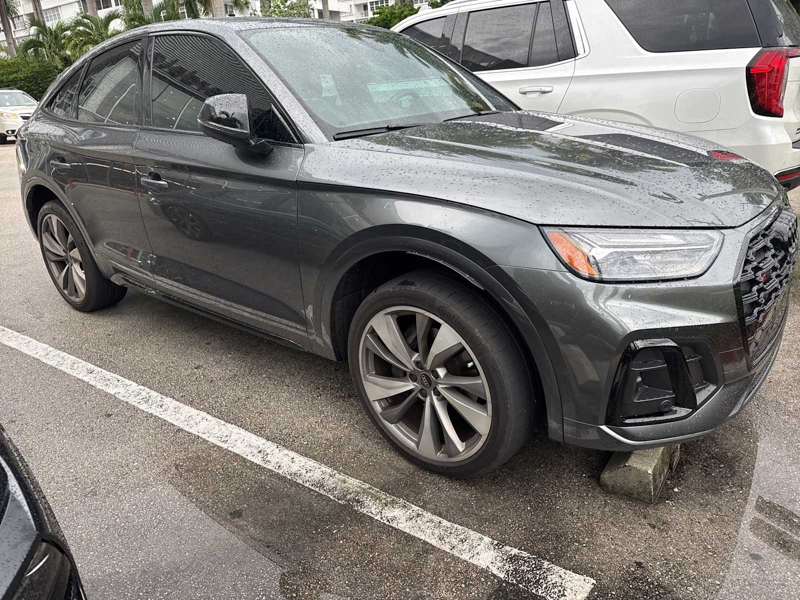Thumbnail: 2022 Audi SQ5 - 2
