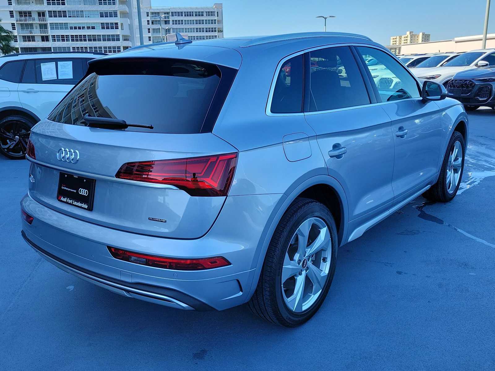 Thumbnail: 2021 Audi Q5 - 6