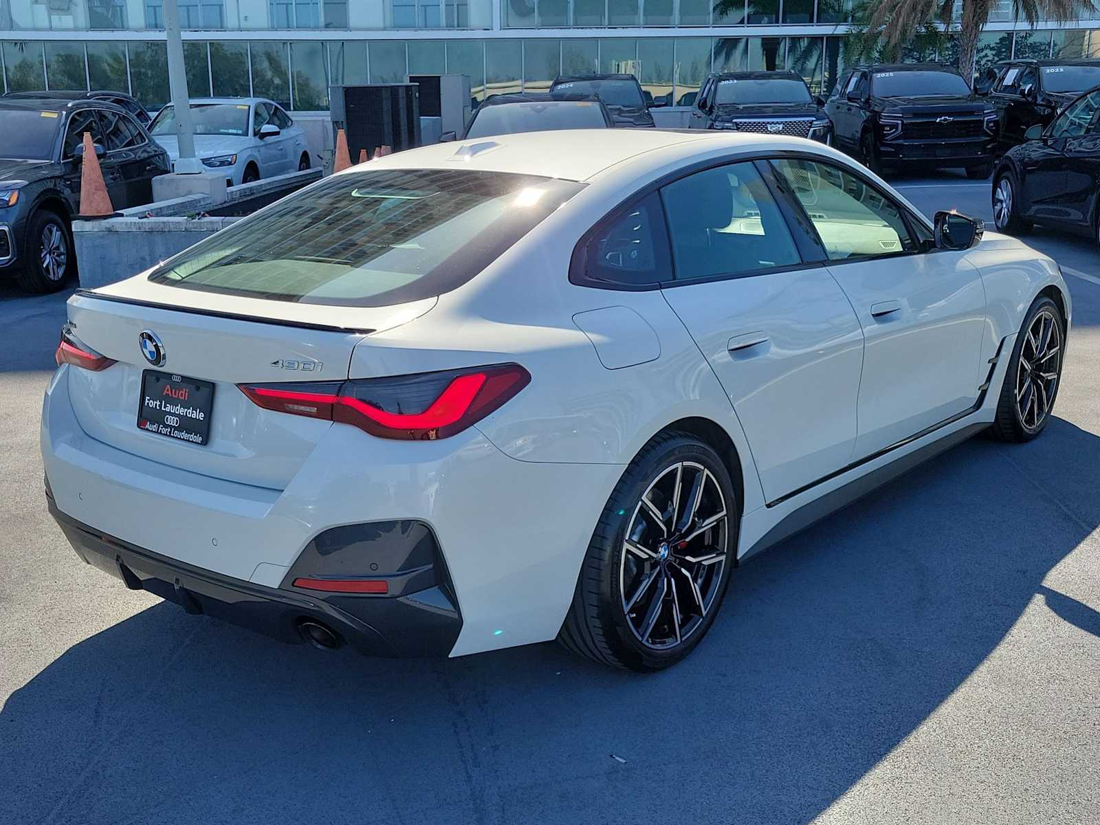 Thumbnail: 2023 BMW 4 Series - 6