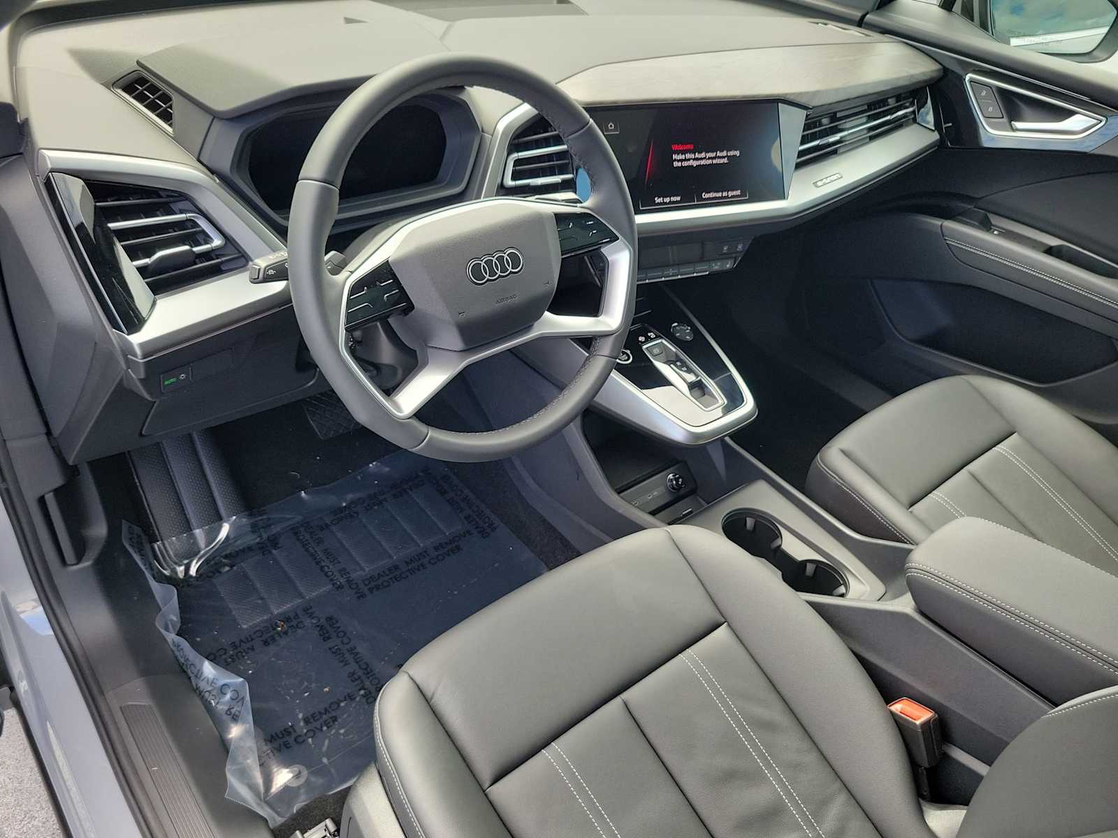 Thumbnail: 2026 Audi Q4 e-tron - 2