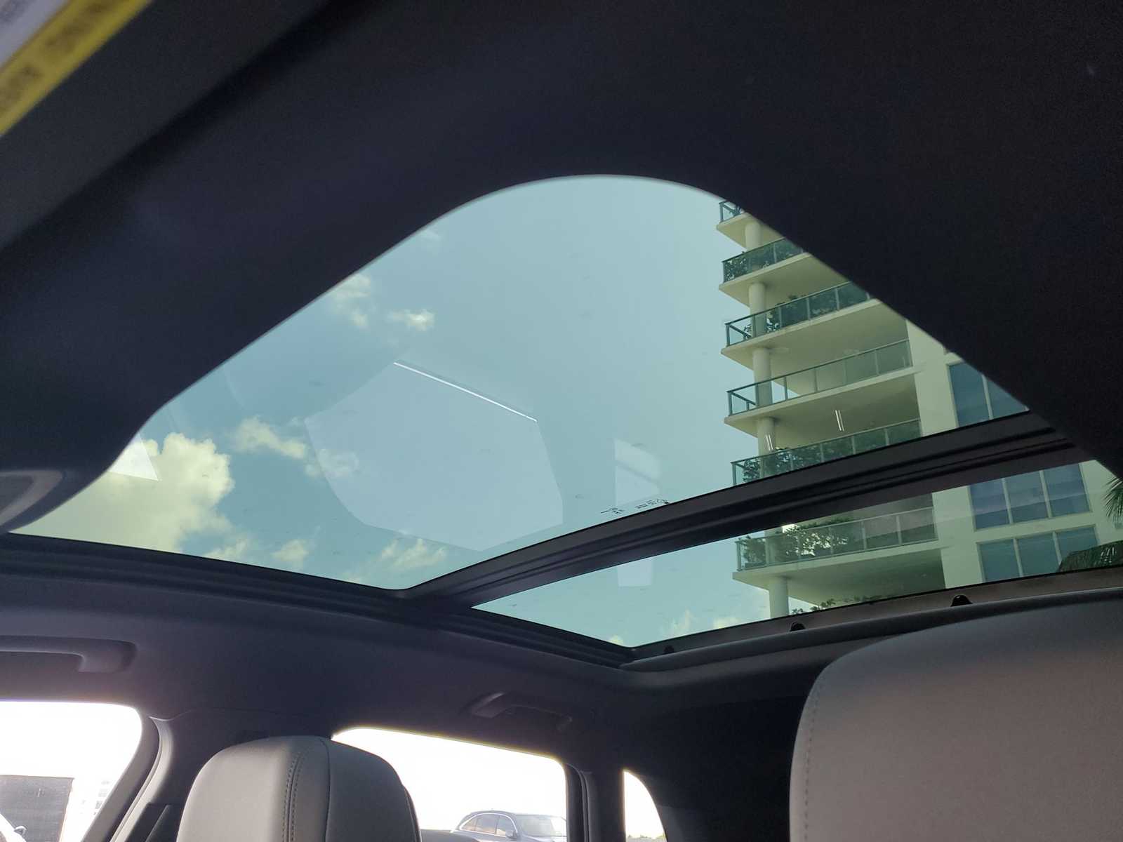 Thumbnail: 2025 Audi Q3 - 15