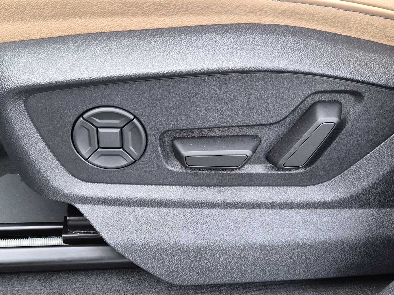 Thumbnail: 2026 Audi Q7 - 16