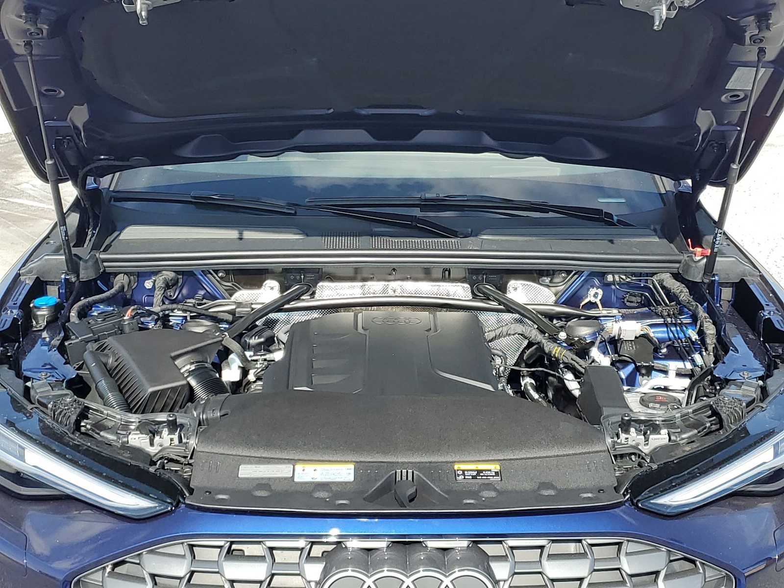 Thumbnail: 2025 Audi Q5 - 13