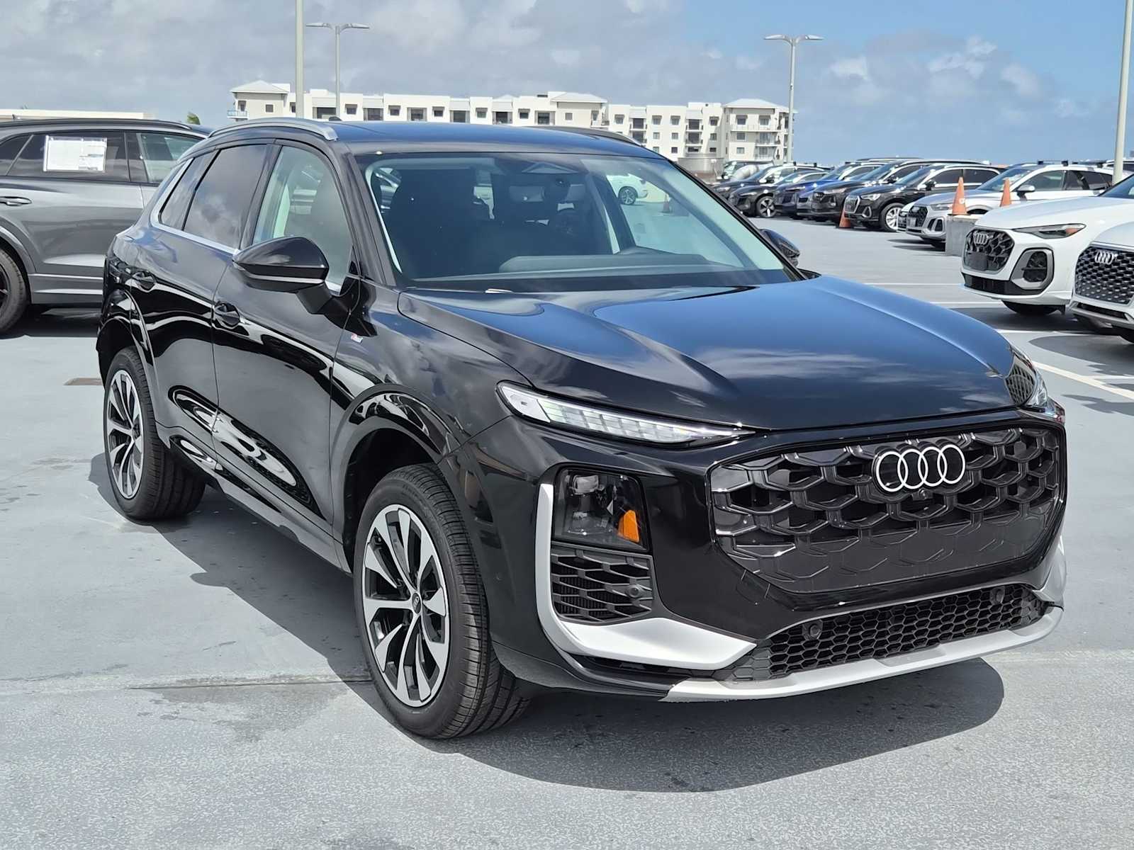 Thumbnail: 2026 Audi Q3 - 8