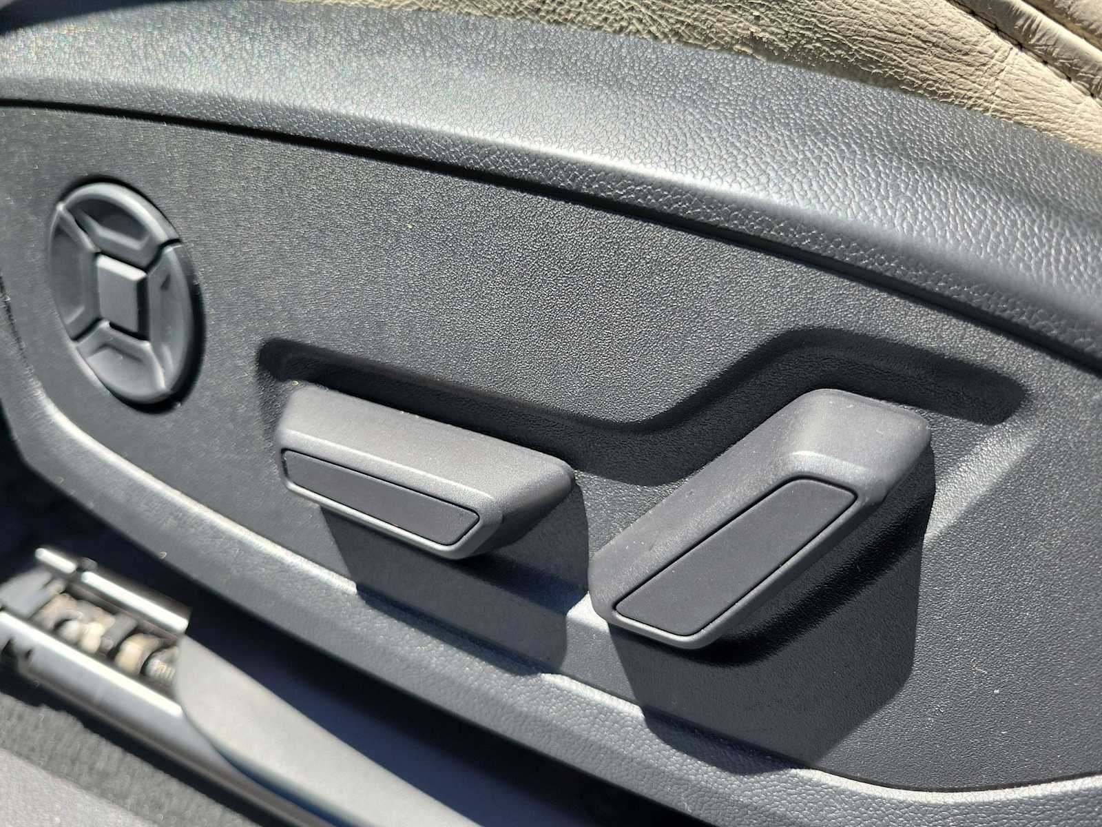 Thumbnail: 2021 Audi Q3 - 17