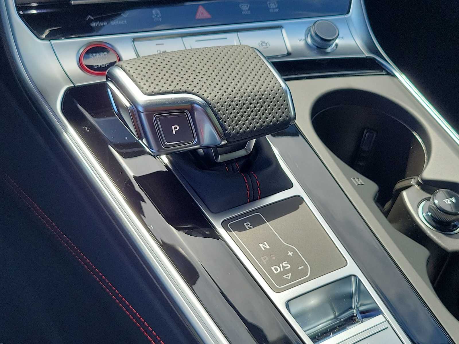 Thumbnail: 2026 Audi RS 7 - 25