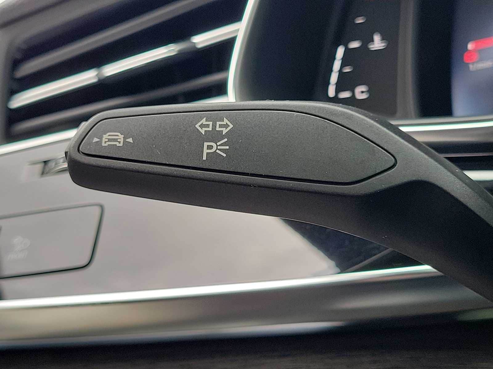 Thumbnail: 2021 Audi Q7 - 23