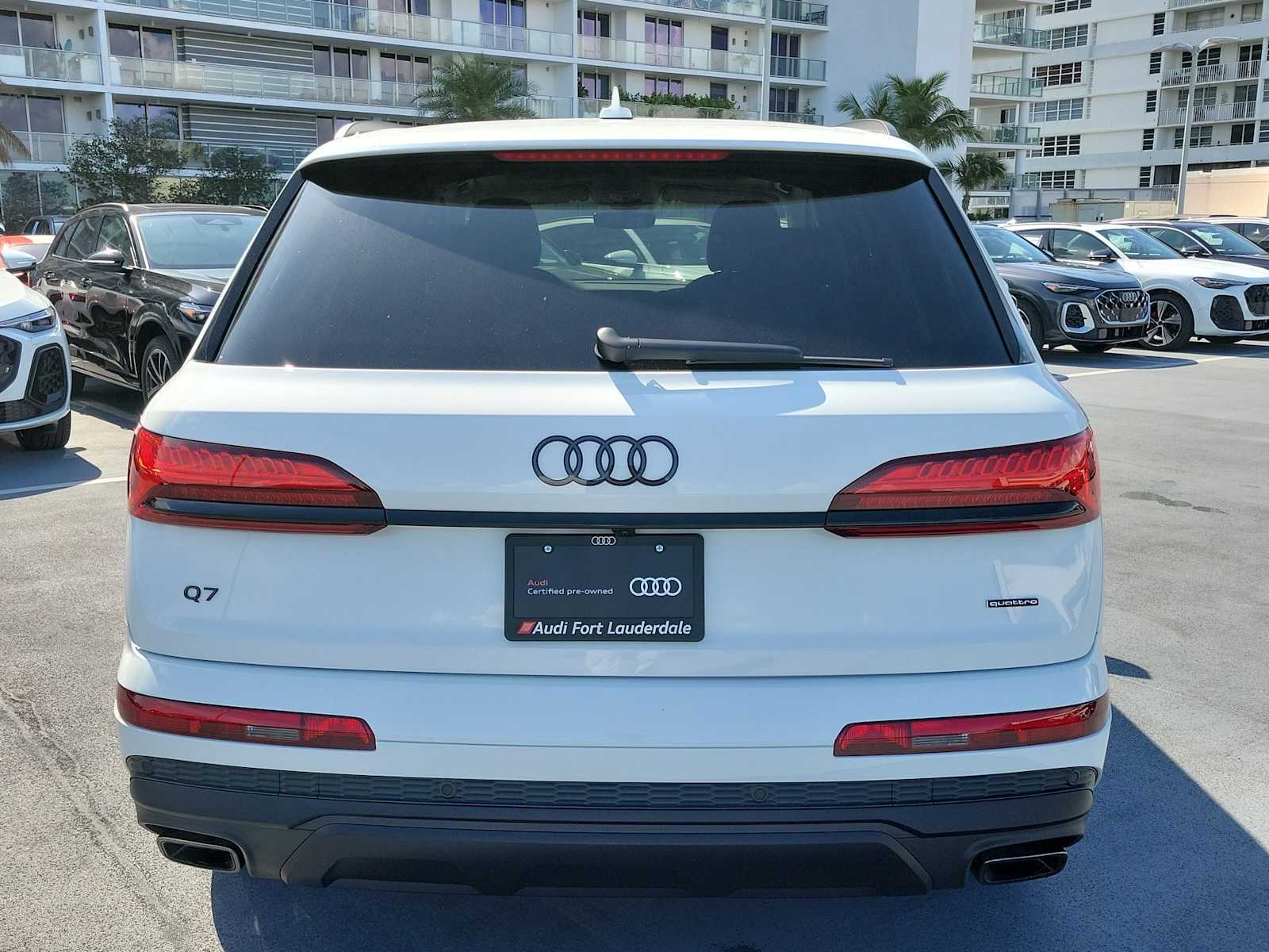 Thumbnail: 2026 Audi Q7 - 5