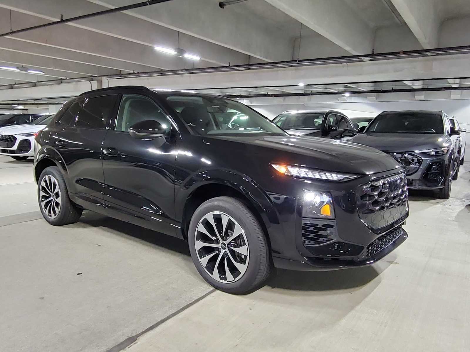 Thumbnail: 2026 Audi Q3 - 8