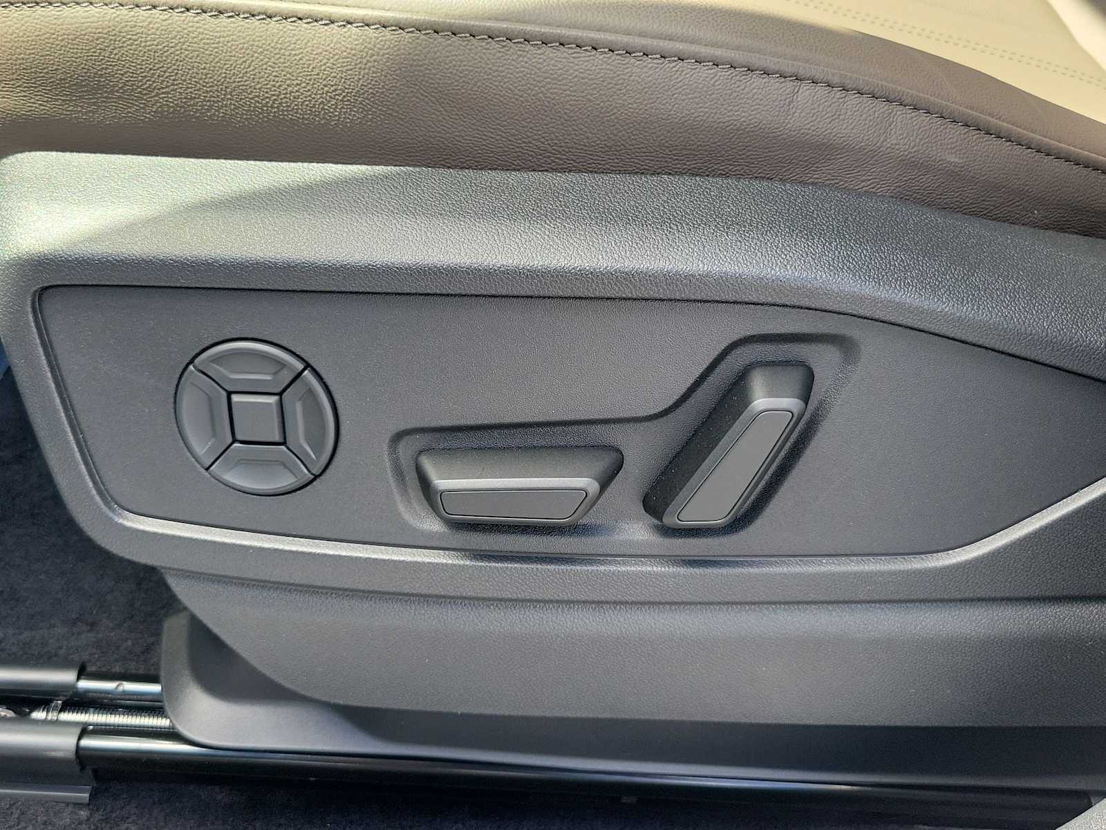 Thumbnail: 2026 Audi Q5 - 16