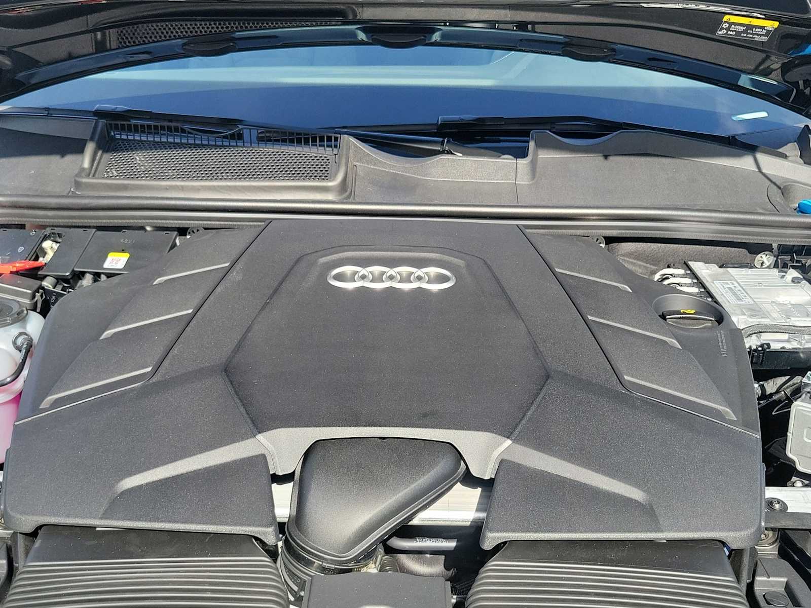 Thumbnail: 2026 Audi Q8 - 13