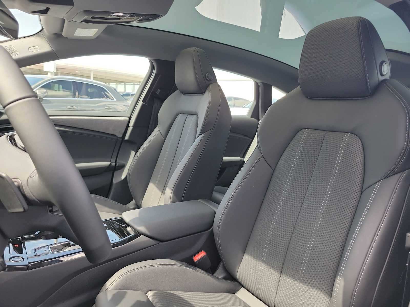 Thumbnail: 2025 Audi e-tron S - 15