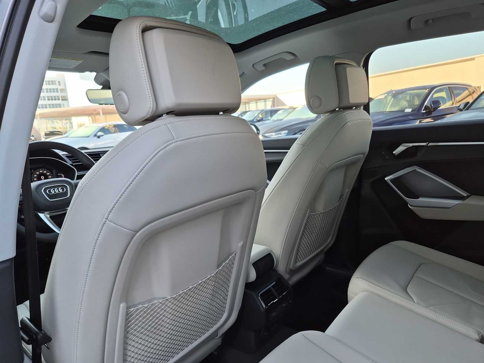 Thumbnail: 2025 Audi Q3 - 17