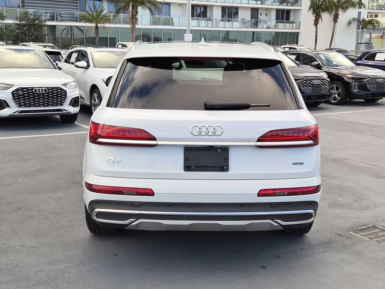 Thumbnail: 2023 Audi Q7 - 5