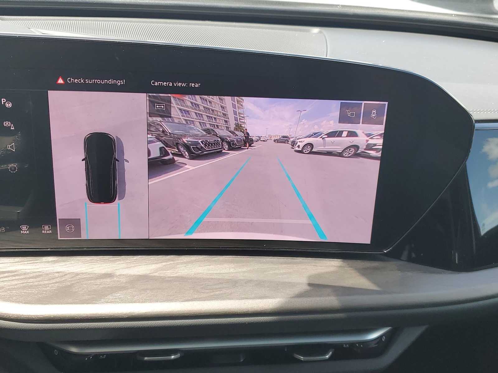 Thumbnail: 2025 Audi Q5 - 21