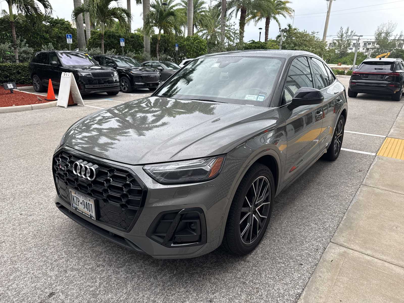 Thumbnail: 2023 Audi SQ5 - 1