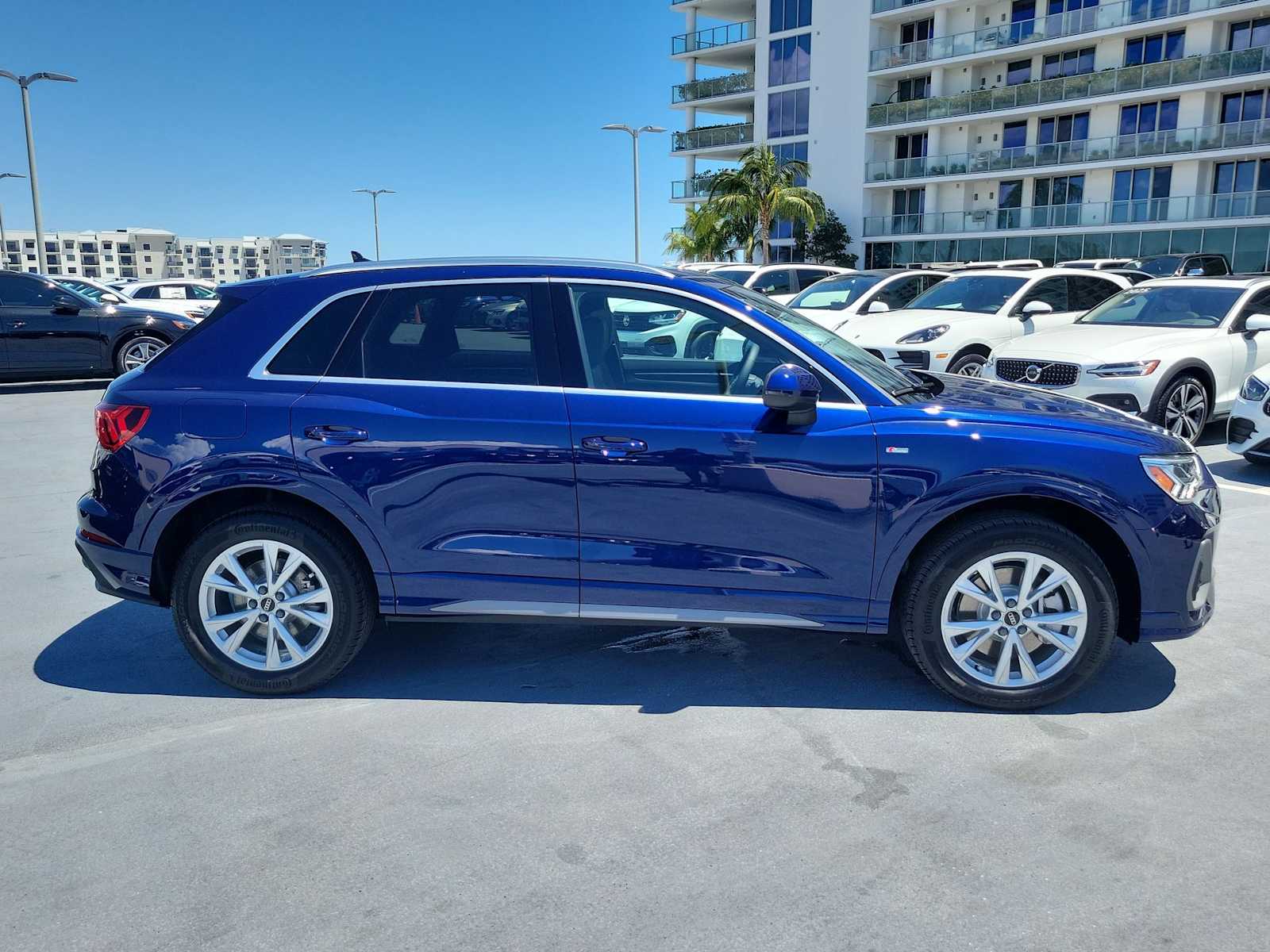 Thumbnail: 2025 Audi Q3 - 7