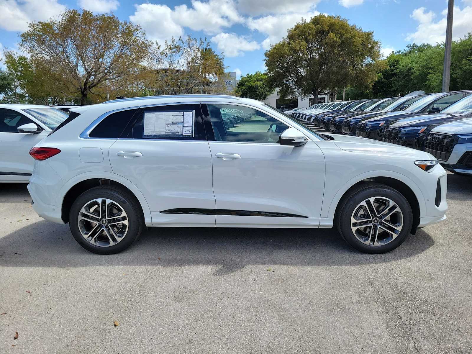 Thumbnail: 2026 Audi Q5 - 9