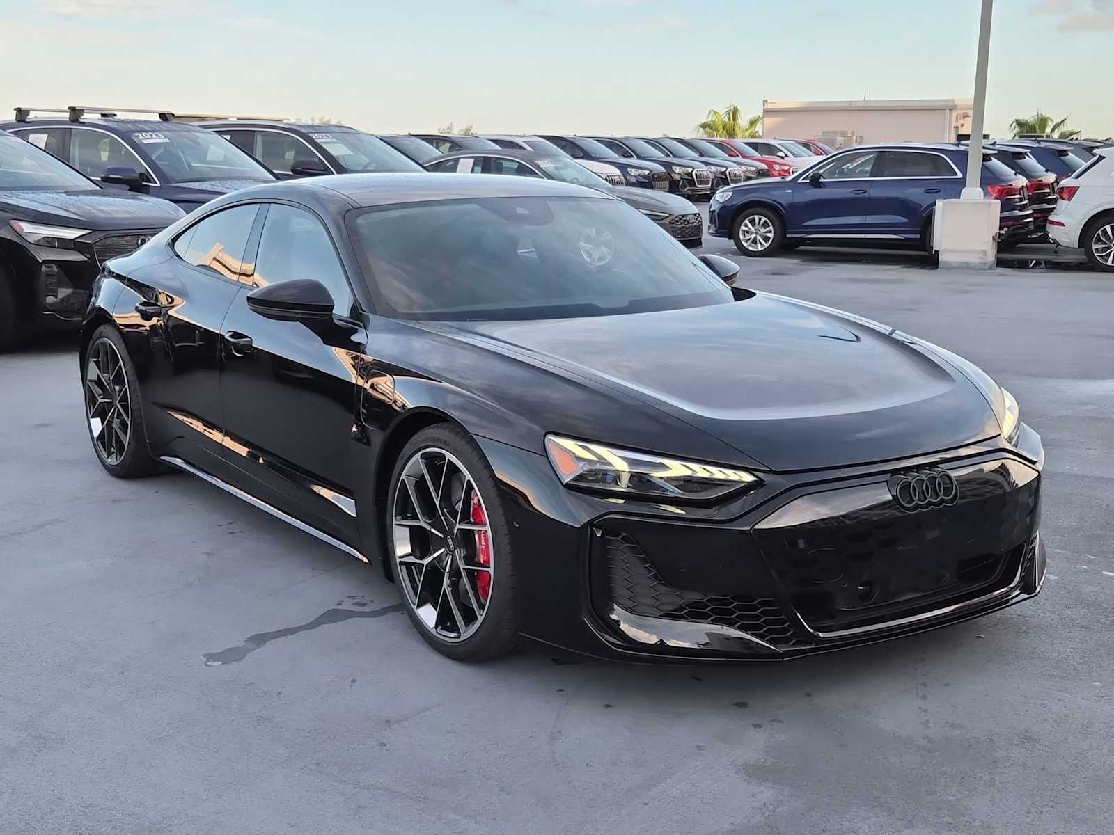 Thumbnail: 2026 Audi RS e-tron GT - 8