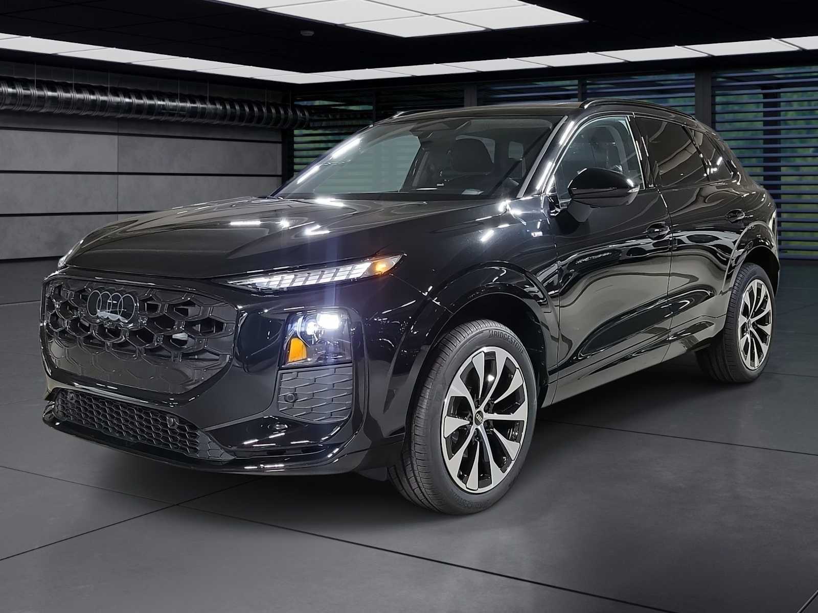 Thumbnail: 2026 Audi Q3 - 1