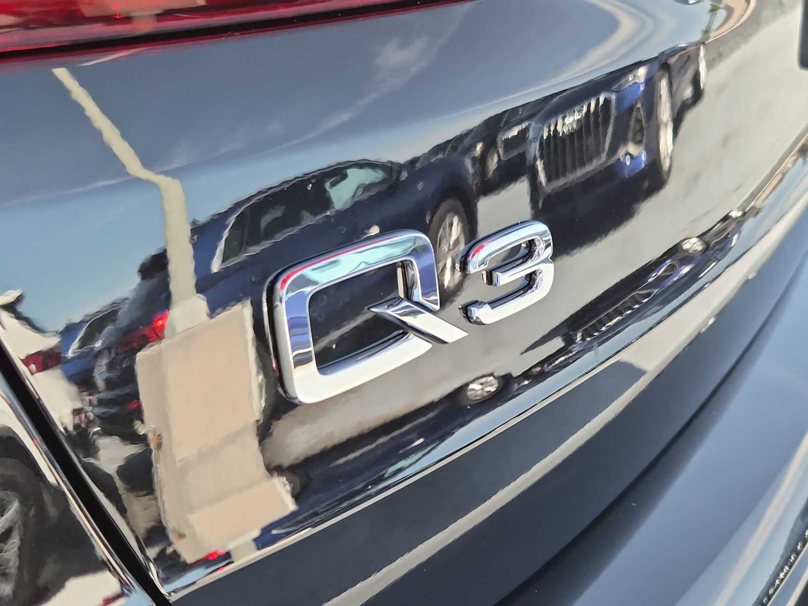 Thumbnail: 2025 Audi Q3 - 10