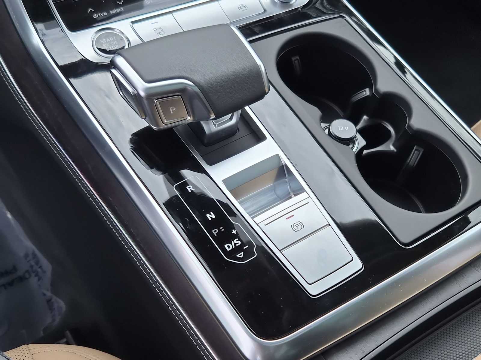 Thumbnail: 2026 Audi Q7 - 25