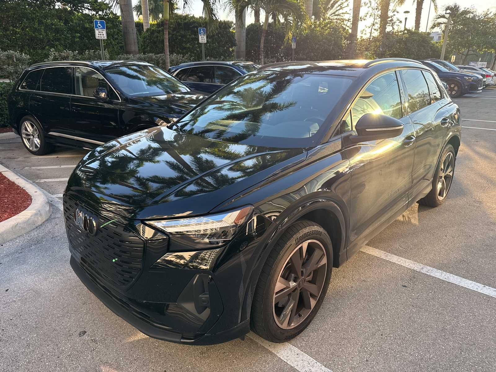 Thumbnail: 2024 Audi Q4 e-tron - 1