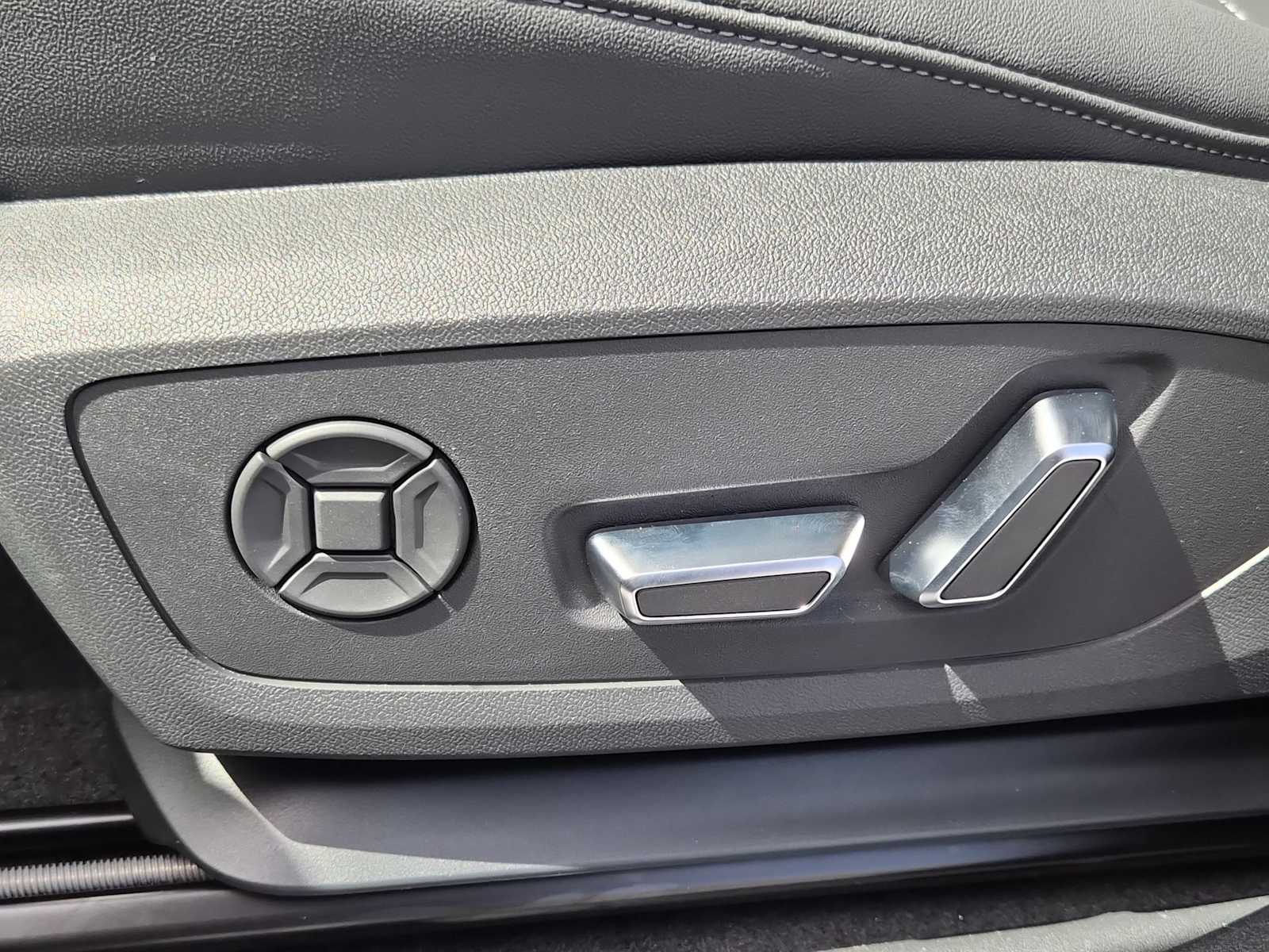 Thumbnail: 2026 Audi Q3 - 16