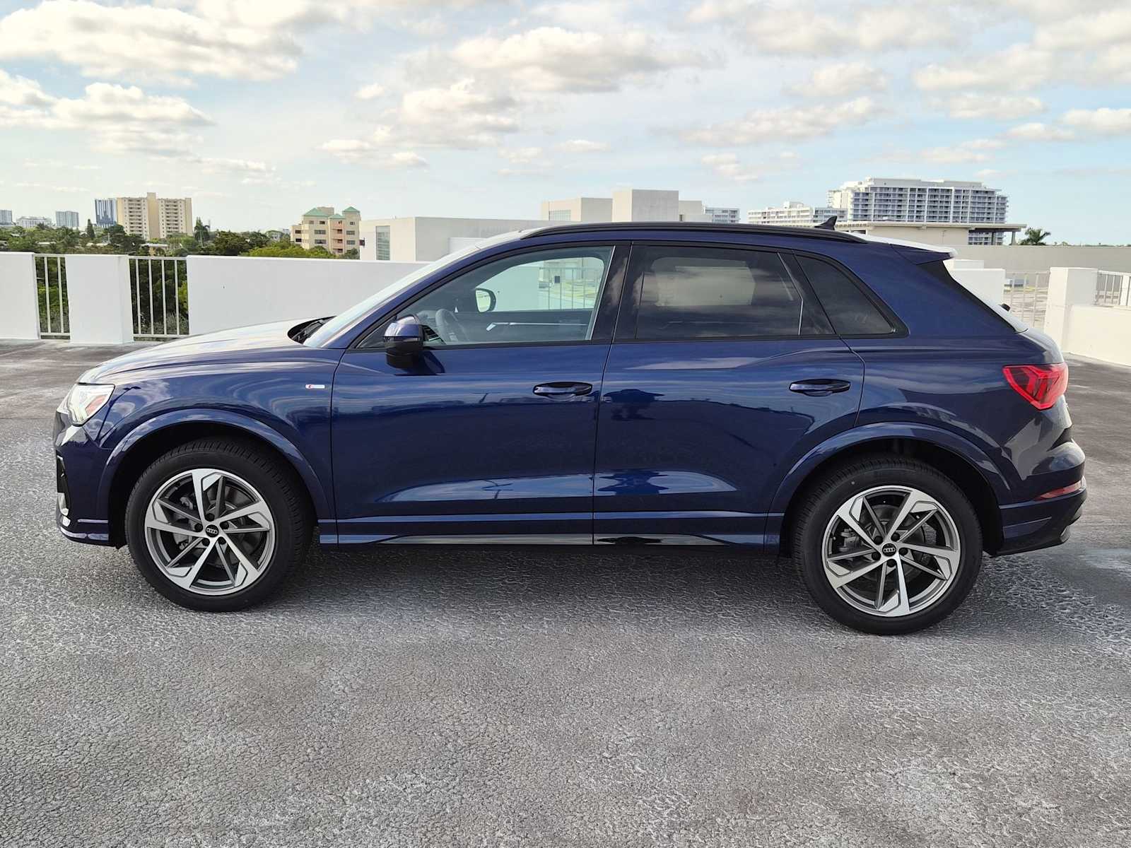 Thumbnail: 2025 Audi Q3 - 3