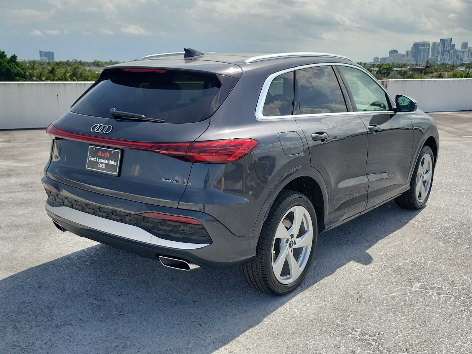 Thumbnail: 2025 Audi Q5 - 6