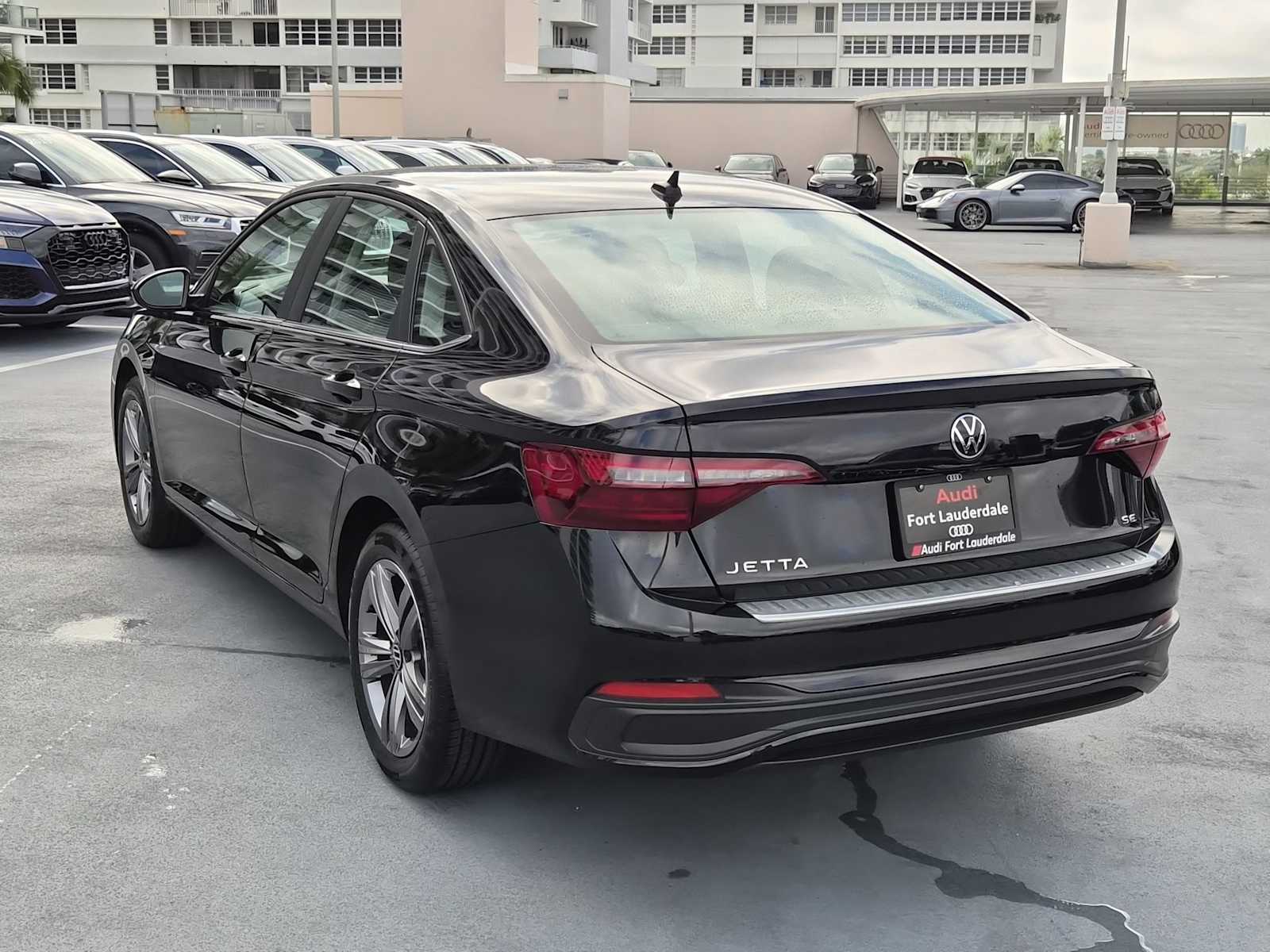 Thumbnail: 2023 Volkswagen Jetta - 4