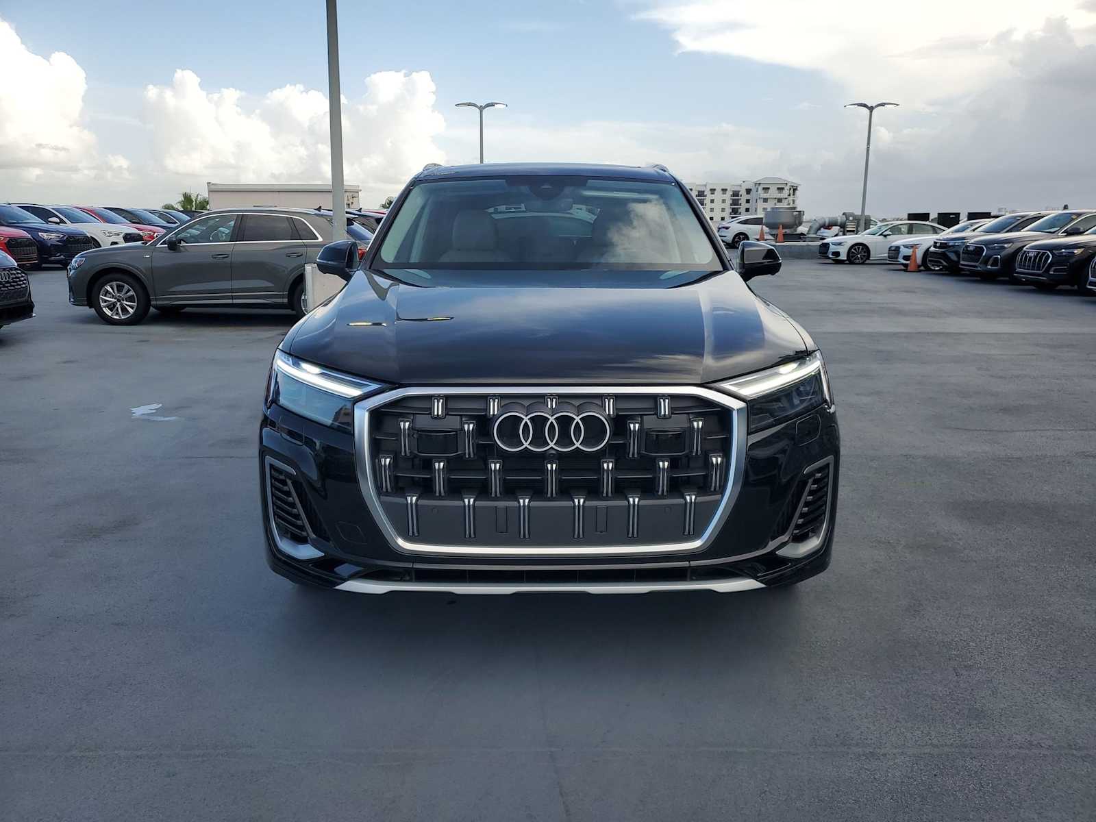 Thumbnail: 2025 Audi Q7 - 9