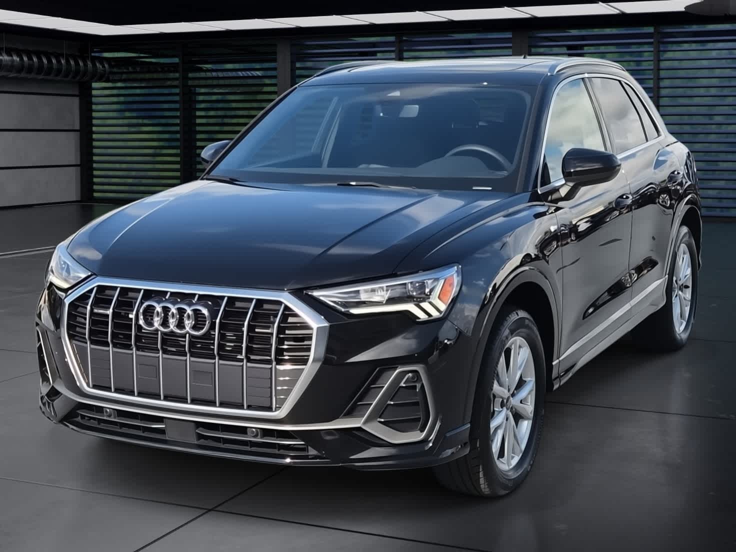 Thumbnail: 2025 Audi Q3 - 1