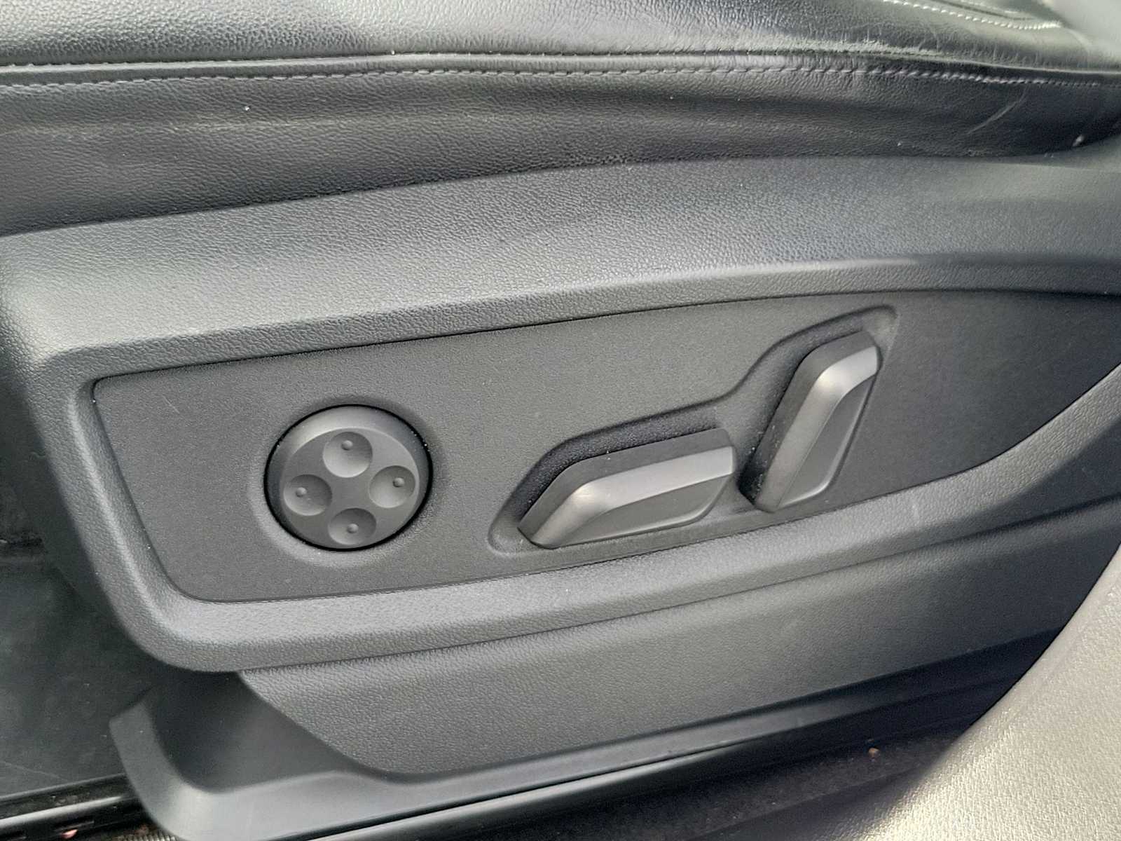 Thumbnail: 2022 Audi Q5 - 16