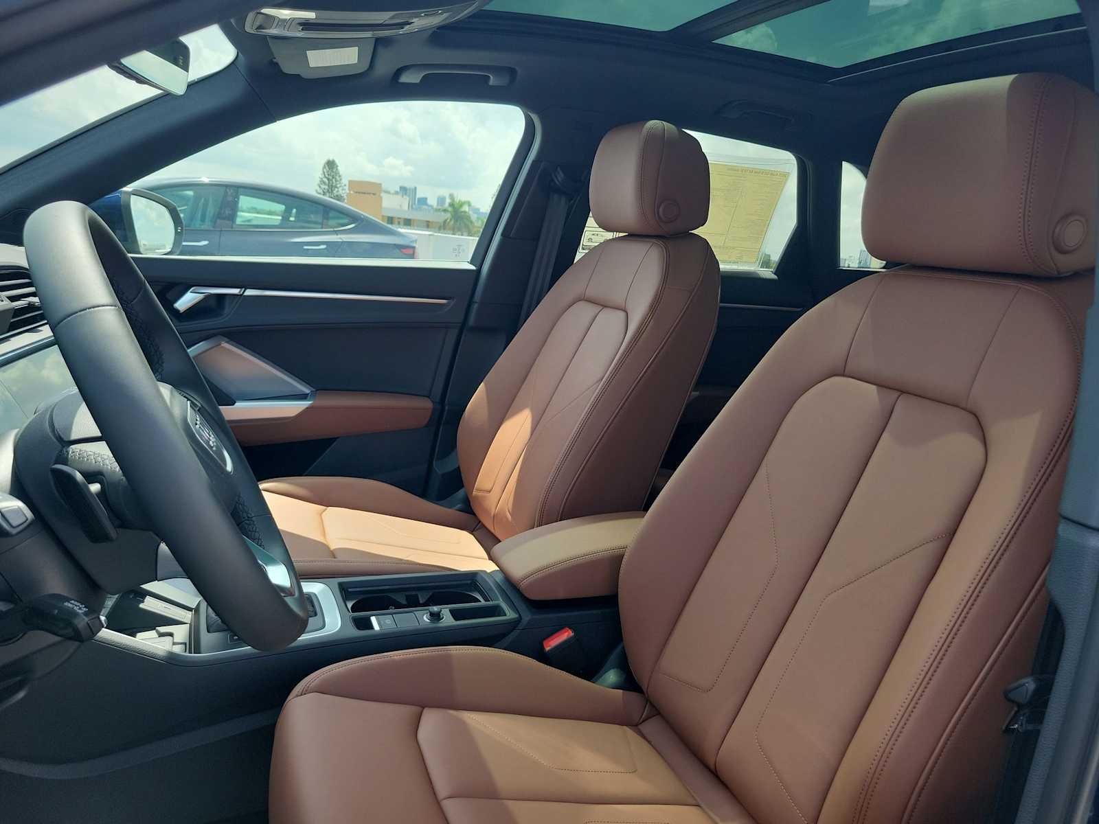 Thumbnail: 2025 Audi Q3 - 15