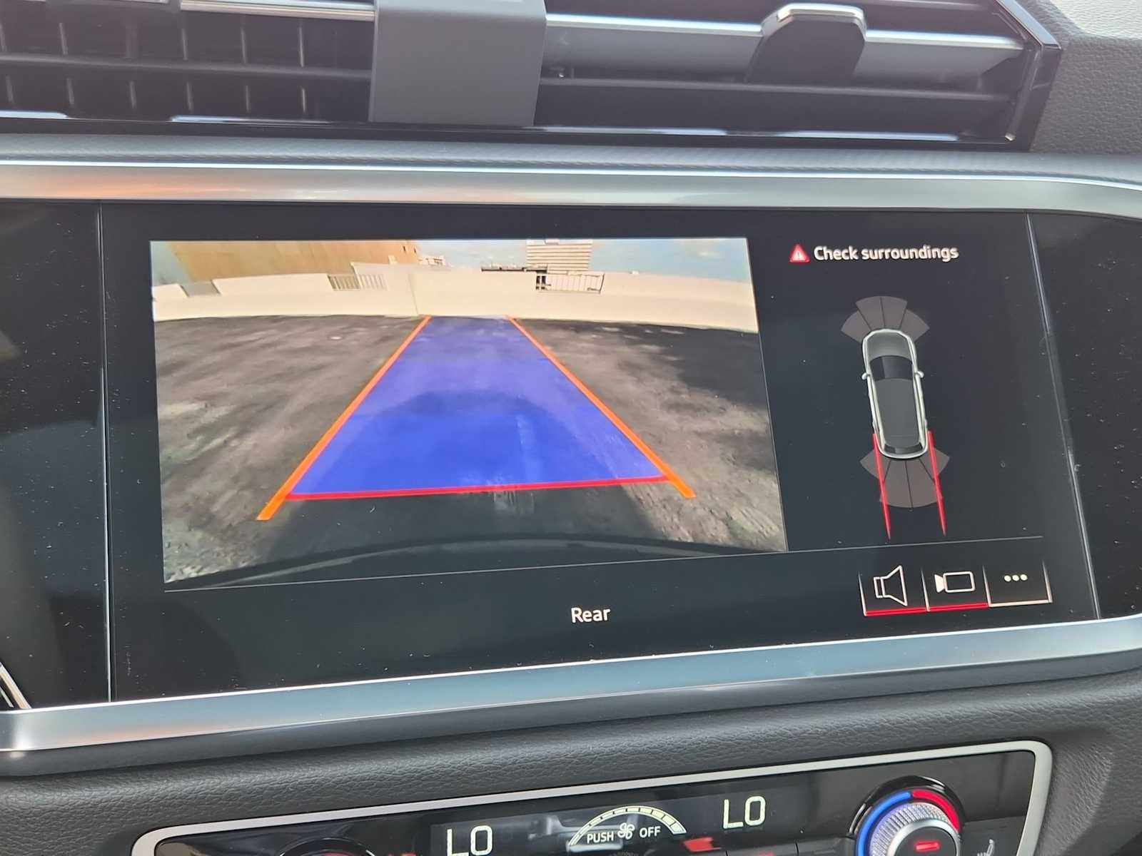 Thumbnail: 2025 Audi Q3 - 24