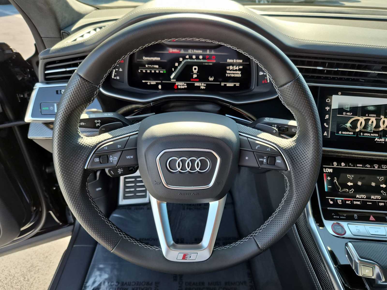 Thumbnail: 2023 Audi SQ8 - 20