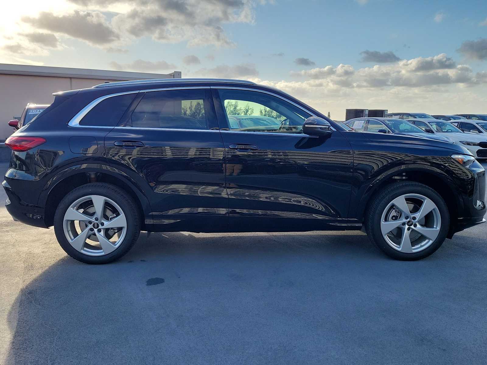 Thumbnail: 2026 Audi Q5 - 7