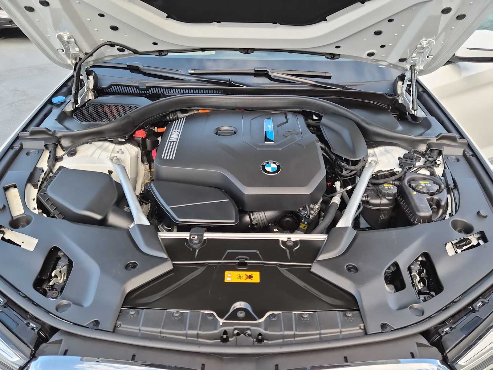 Thumbnail: 2021 BMW 5 Series - 13