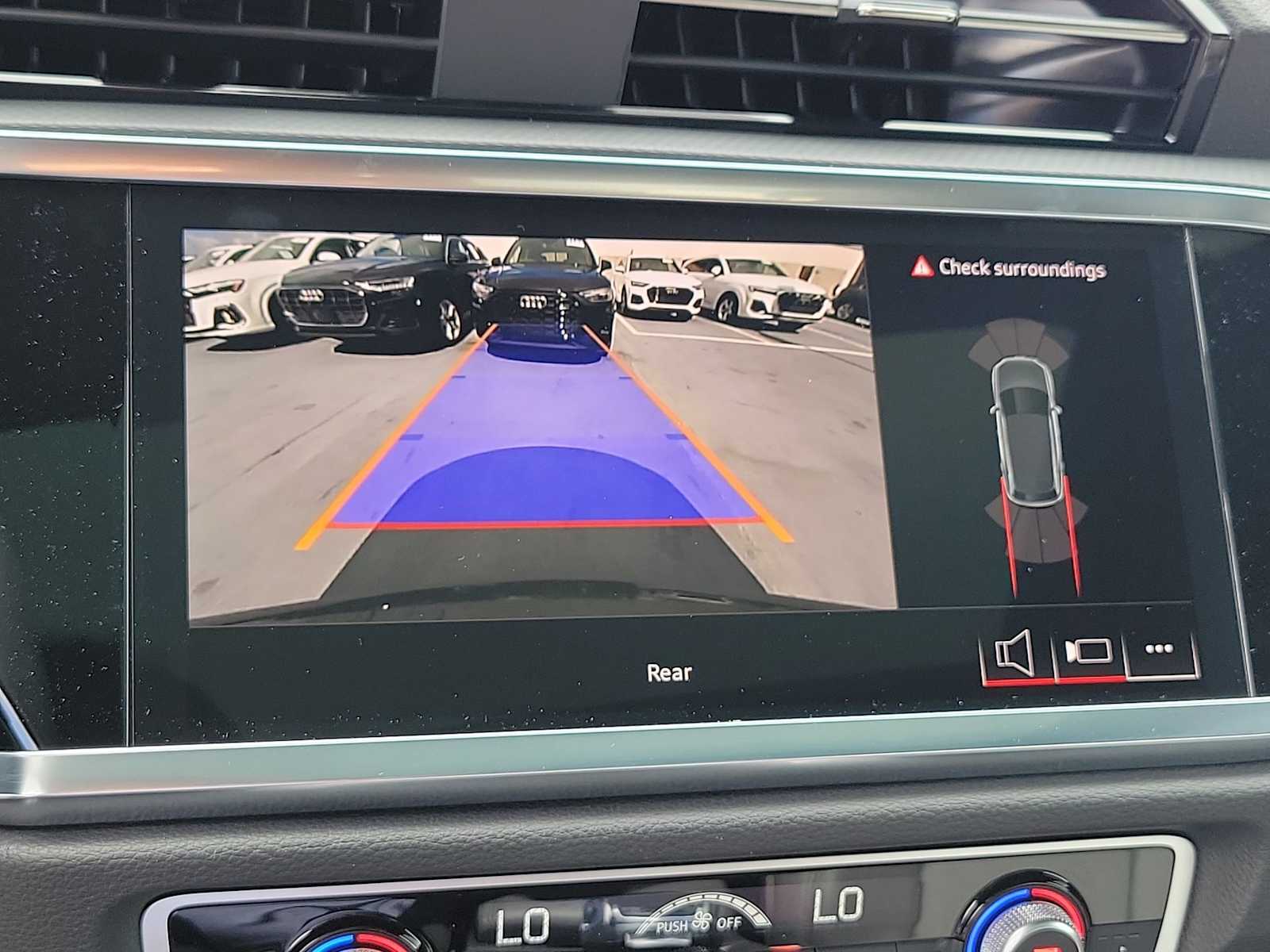 Thumbnail: 2025 Audi Q3 - 24