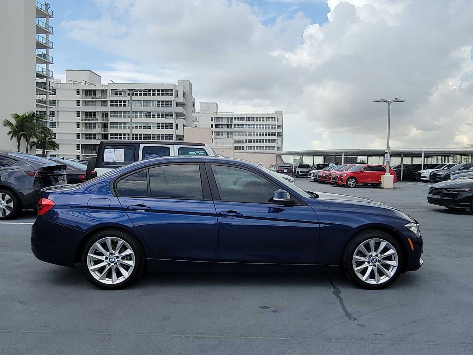Thumbnail: 2018 BMW 3 Series - 6
