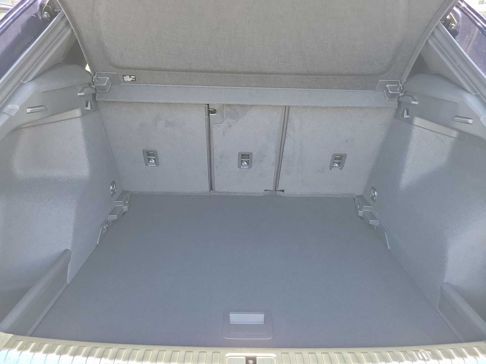 Thumbnail: 2025 Audi Q3 - 26